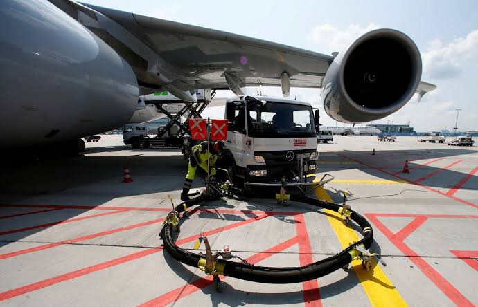 Airlines Face Jet Fuel Squeeze as Hormuz Closure Tightens Global Supply